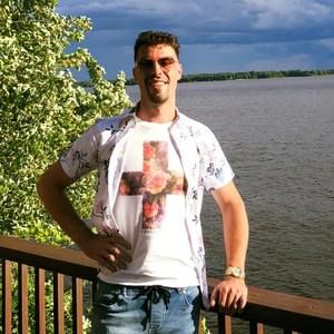 Meet your Posher, Maxime